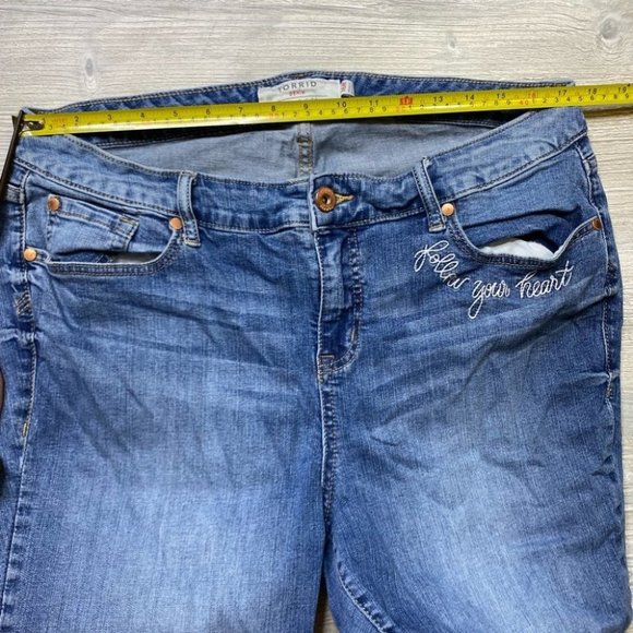 Torrid Girlfriend Stretch Skinny Jeans - Picture 8 of 14